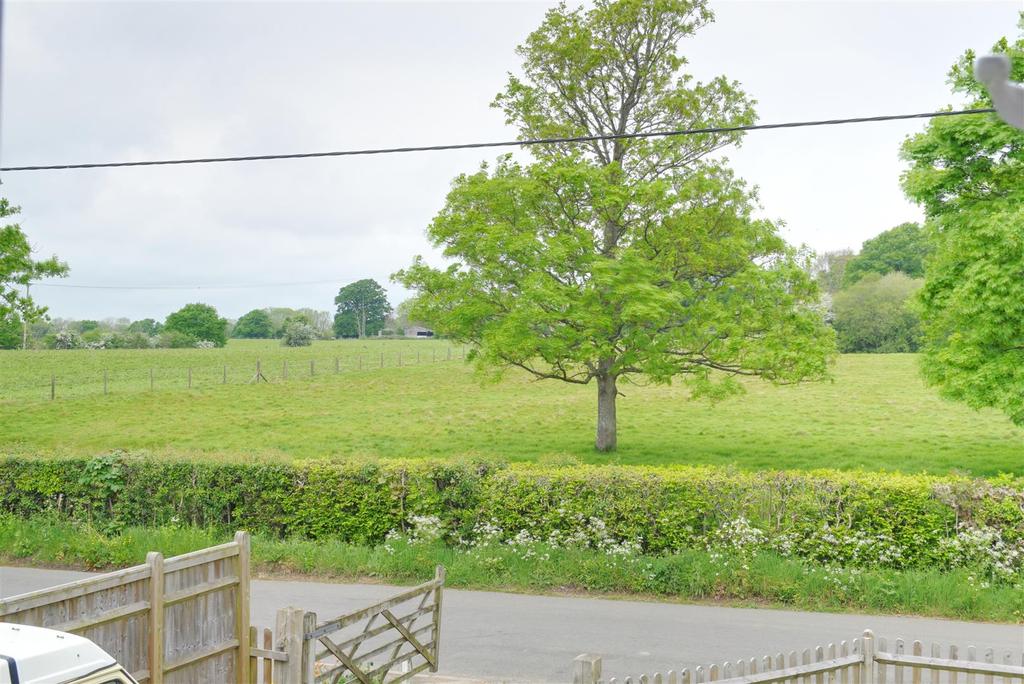 Ewhurst Lane, Northiam 3 bed semidetached house £450,000