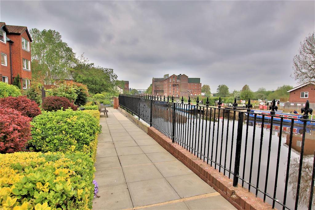 Home Abbey House, Tewkesbury 1 bed sheltered housing £115,000