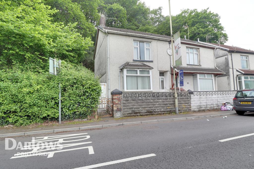 Abercynon Road, Mountain Ash 2 bed end of terrace house £75,000