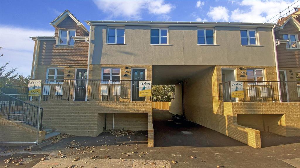 Admiral Houses, North Road, Queenborough, Kent 3 bed terraced house £