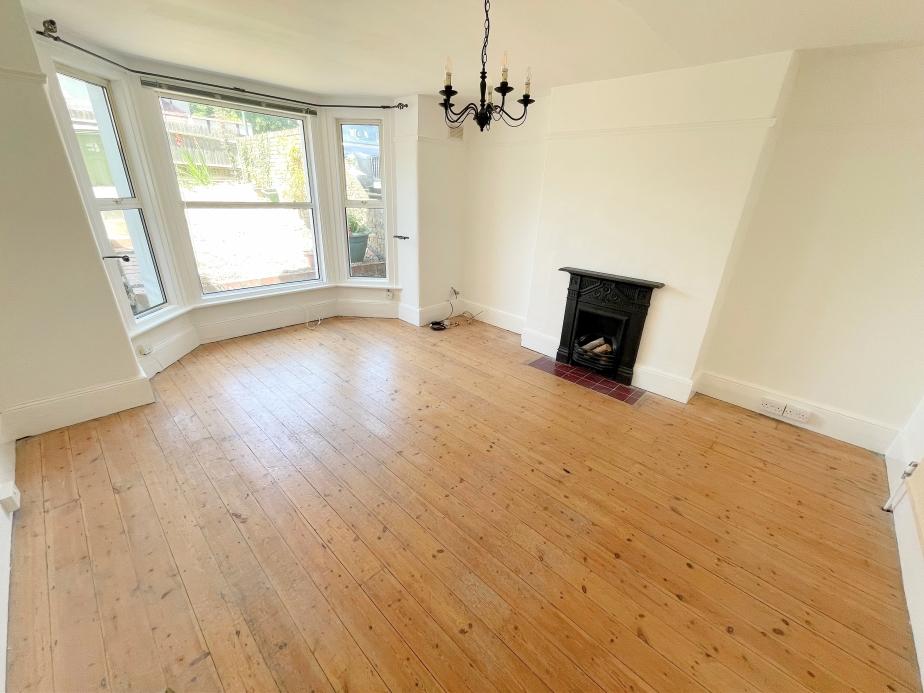 Clarendon Road, Wallington 1 bed flat £1,050 pcm (£242 pw)
