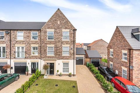 8 Leconfield Drive, Wetherby, LS22 6BF