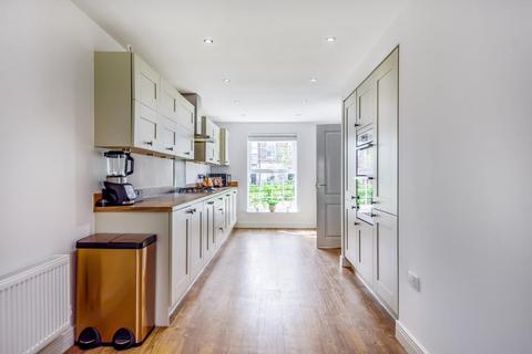 8 Leconfield Drive, Wetherby, LS22 6BF