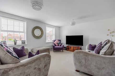 8 Leconfield Drive, Wetherby, LS22 6BF