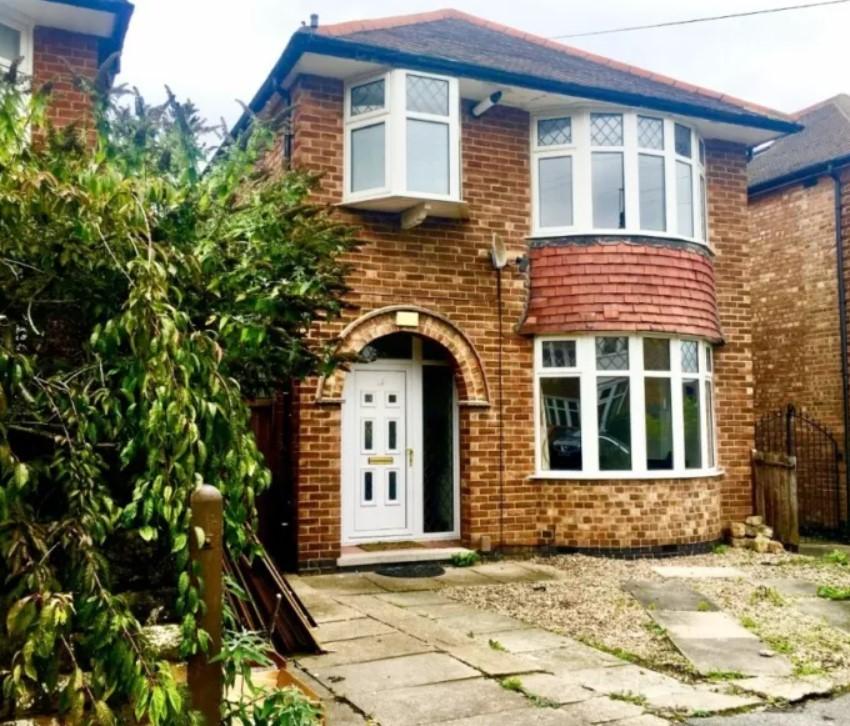 Three Bedroom House Nottingham 3 bed semidetached house £1,380 pcm
