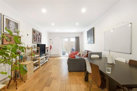 3 bedroom apartment for sale - Andre Street, London, E8