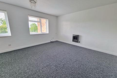 2 bedroom flat to rent, Holywell Avenue, Folkestone, CT19