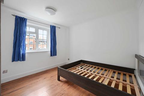 10 Cromwell Close, London, W3 6BN