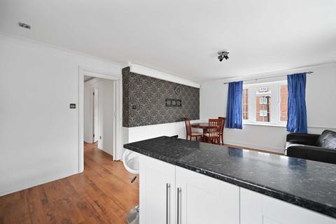 10 Cromwell Close, London, W3 6BN