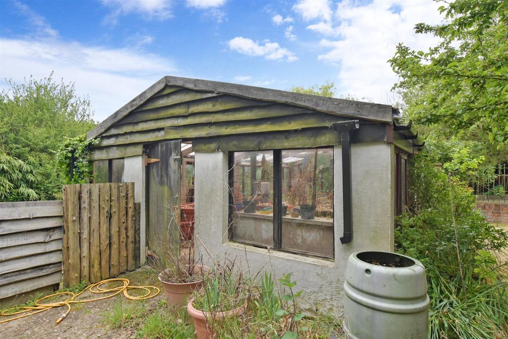 Workshop/Outbuildings