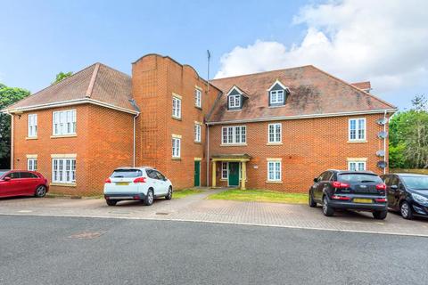 Flat 8 Wheatstone Close, Slough, SL3 7PX