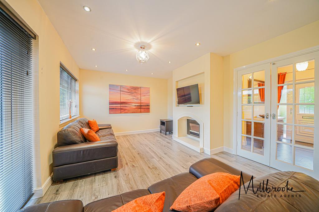 Chaddock Lane, Boothstown, Manchester, M28 3 bed bungalow for sale £