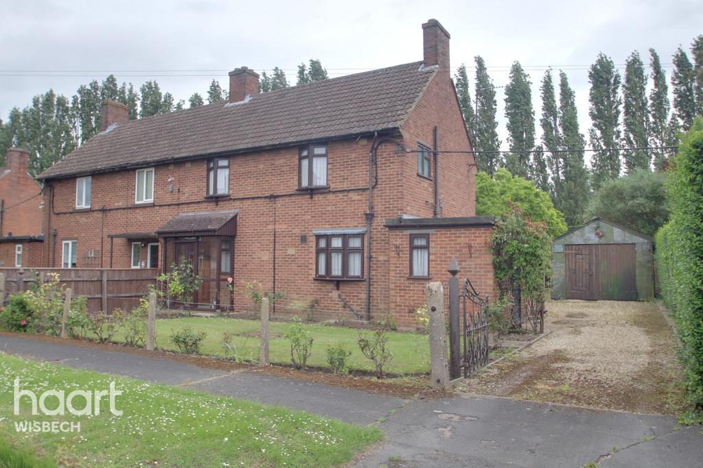 Lode Avenue, Upwell 3 bed semidetached house for sale £200,000