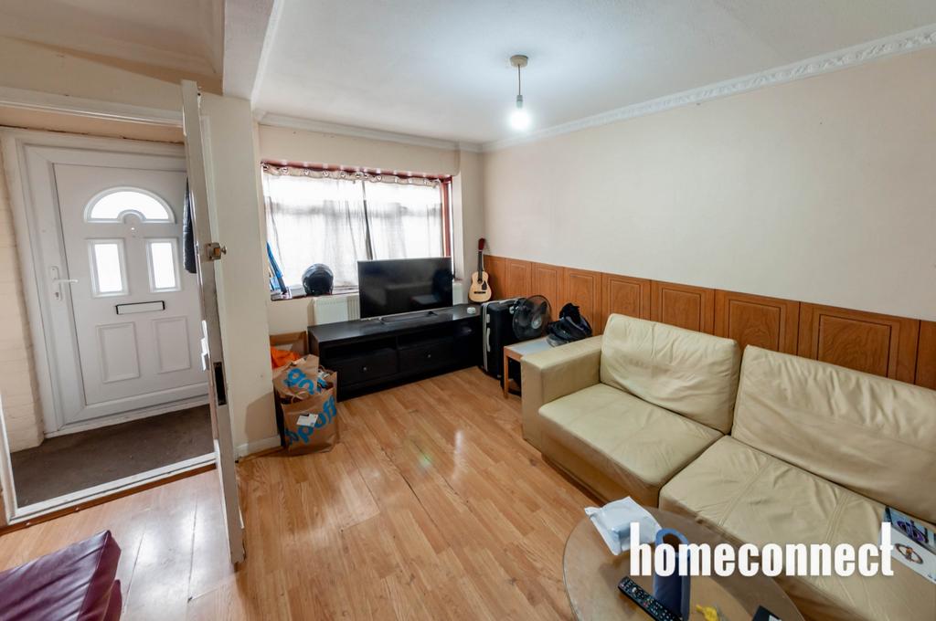 Atkinson Road, Canning Town, E16 4 bed townhouse for sale £445,000