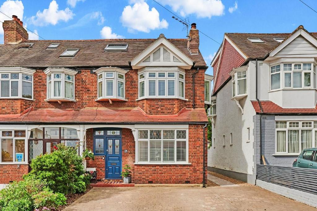 Greenwood Close, Morden 4 bed end of terrace house £950,000