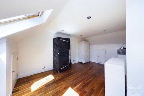 8 Brackley Road, Buckingham, MK18 1JD