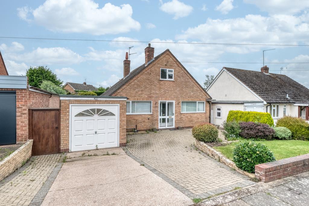 Birchfield Road, heath, Redditch... 2 bed bungalow £330,000