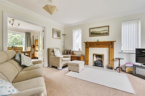 8 Heatherlands, Storrington, Pulborough, RH20 3NE