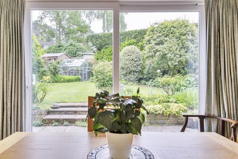 8 Heatherlands, Storrington, Pulborough, RH20 3NE