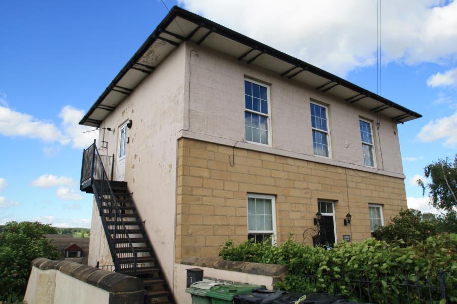 Leeds Road, Otley, LS21 1BT 2 bed apartment £795 pcm (£183 pw)