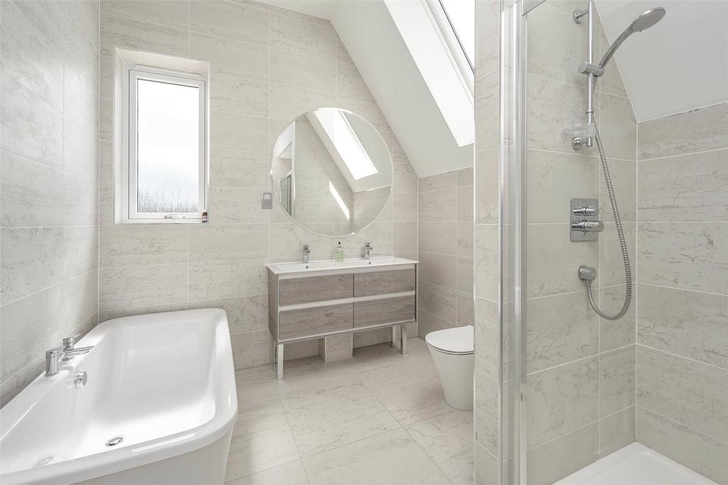 Master Ensuite