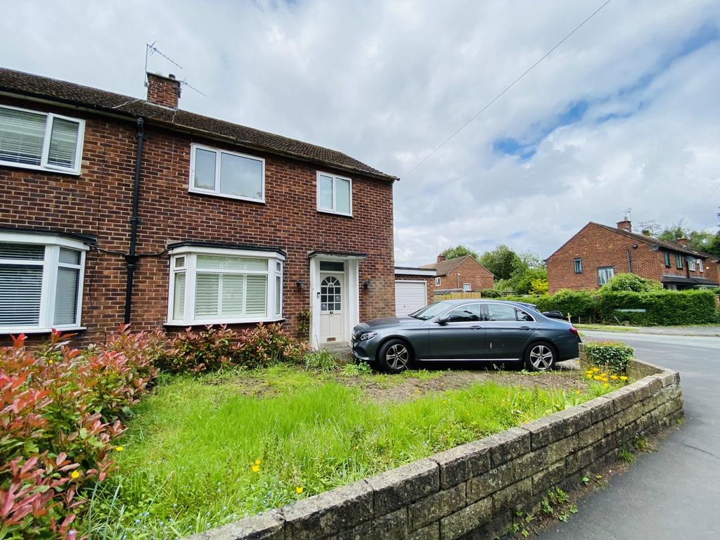 Gravel Lane, Wilmslow, Cheshire, SK9 3 bed semidetached house £1,650