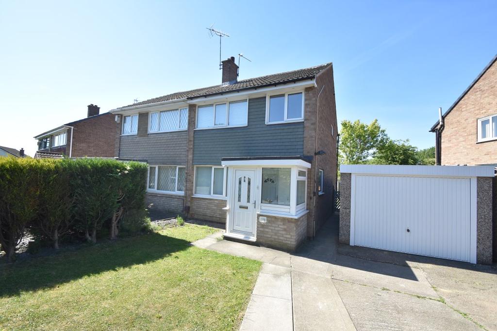 Fairburn Drive, Garforth, LS25 3 bed semidetached house £895 pcm (£