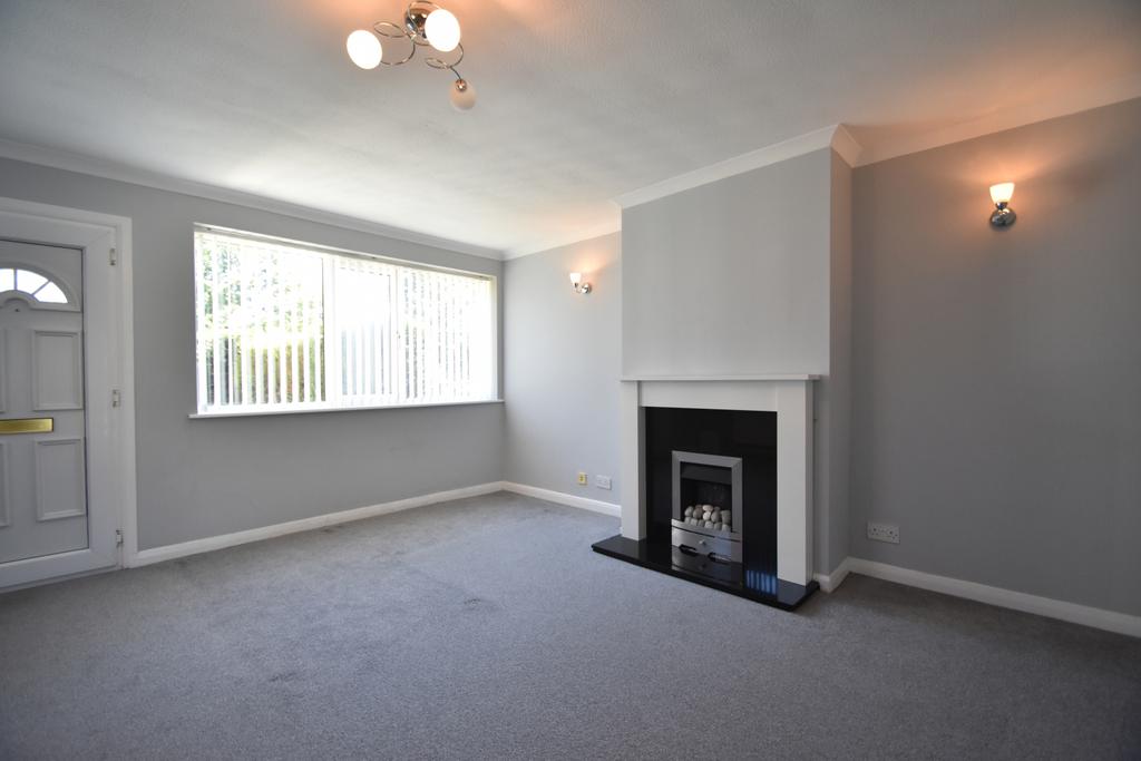 Fairburn Drive, Garforth, LS25 3 bed semidetached house £895 pcm (£