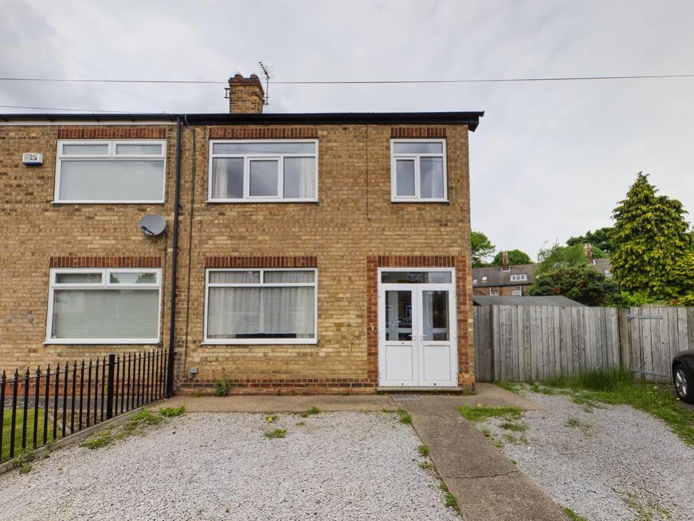 Parkside Close, Park Avenue, HU5 4 bed semidetached house £210,000