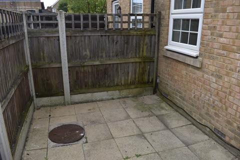 2 bedroom house to rent, Albion Road, St Peters, CT10