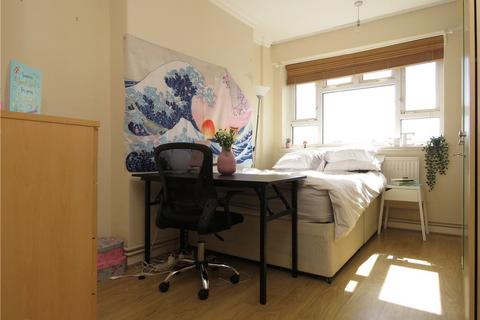 3 bedroom apartment to rent, Penrose Street, London, SE17