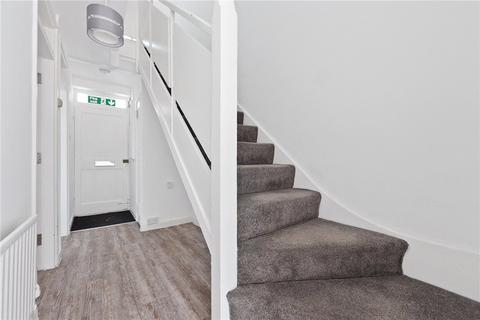 4 bedroom maisonette to rent, Peckford Place, London, SW9