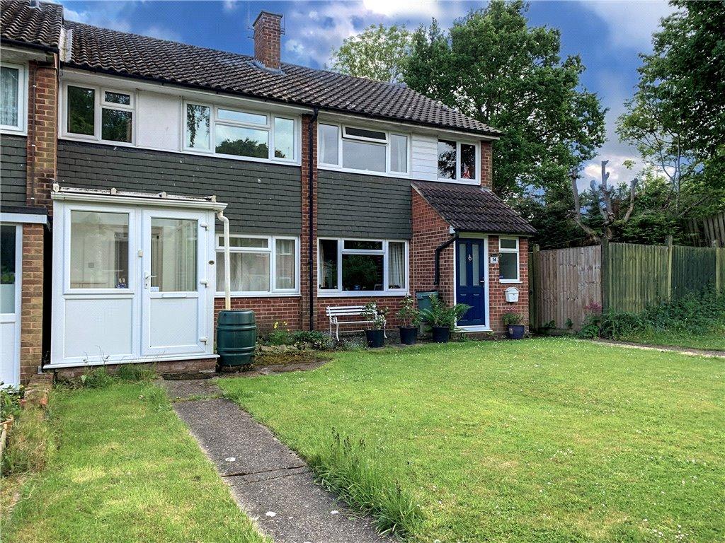 Anderson Place, Bagshot, GU19 3 bed terraced house £1,350 pcm (£312 pw)