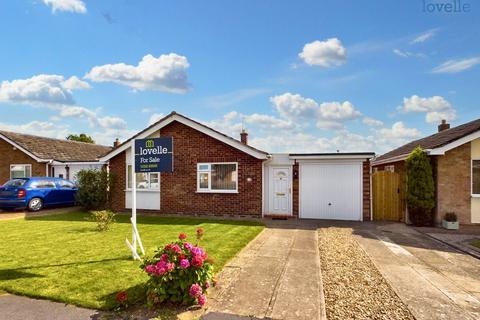 3 bedroom bungalow for sale, Willow Close, Saxilby, LN1