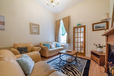 2 bedroom flat for sale - Laurel Street, Lower Conversion, Thornwood, Glasgow, G11 7QR