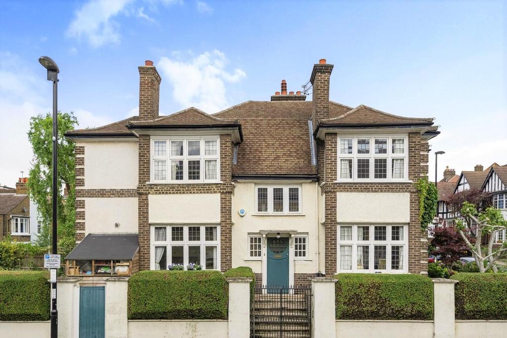 Caterham Road, Lewisham 4 bed semidetached house £1,000,000