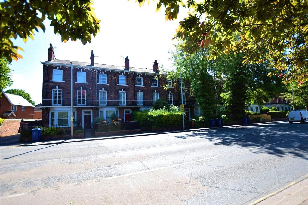 St James Terrace, Bargate, Grimsby, Lincolnshire, DN34 5 bed terraced house for sale £230,000
