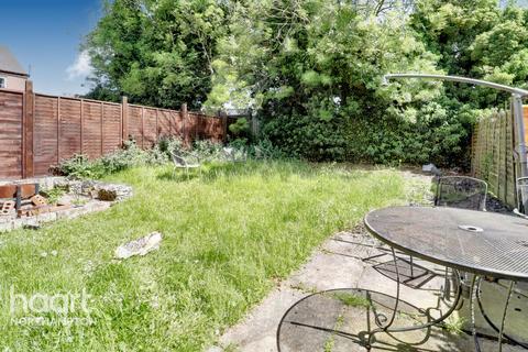 31 Auckland Close, Northampton, NN2 7BJ