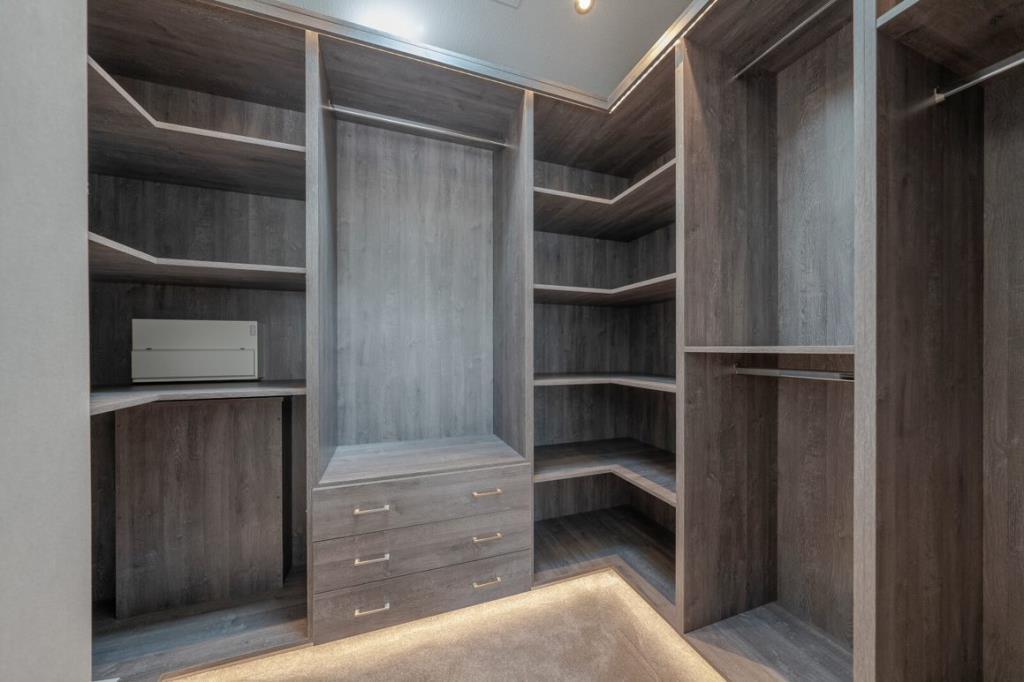 Walk In Wardrobe