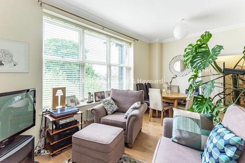 Flat 6, Thomasett House, 2 Knotley Way, West Wickham, BR4 9EW