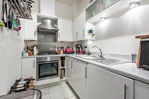 Flat 6, Thomasett House, 2 Knotley Way, West Wickham, BR4 9EW