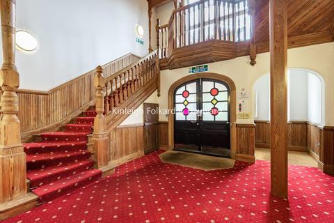 Flat 6, Thomasett House, 2 Knotley Way, West Wickham, BR4 9EW