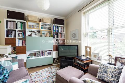Flat 6, Thomasett House, 2 Knotley Way, West Wickham, BR4 9EW