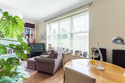 Flat 6, Thomasett House, 2 Knotley Way, West Wickham, BR4 9EW