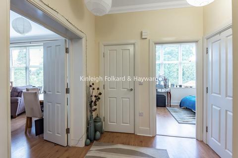 Flat 6, Thomasett House, 2 Knotley Way, West Wickham, BR4 9EW