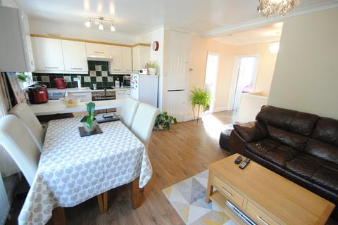 16a Castle Road, Bournemouth, BH9 1PJ