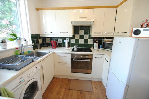 16a Castle Road, Bournemouth, BH9 1PJ