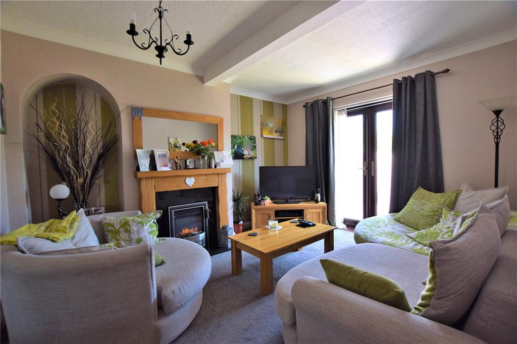 Epney Road, Tuffley, Gloucester, GL4 3 bed semidetached house £265,000