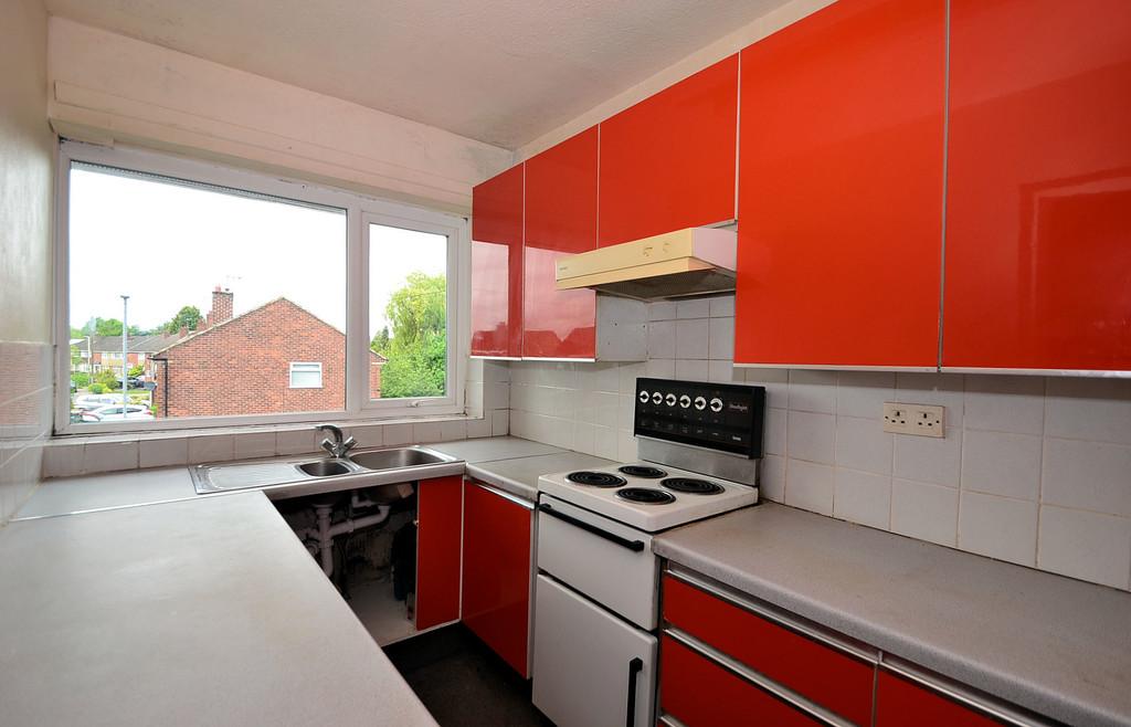 Arundel Avenue, Hazel Grove, Stockport SK7 5LD 2 bed apartment £110,000