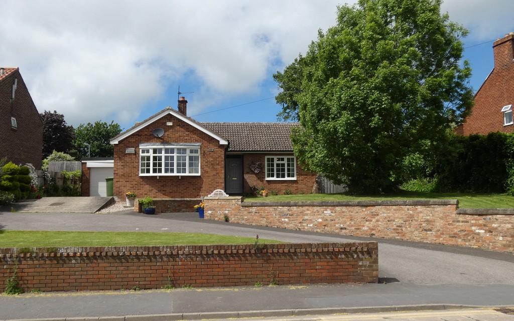 Bedale Road, Aiskew, Bedale 3 bed detached bungalow £345,000